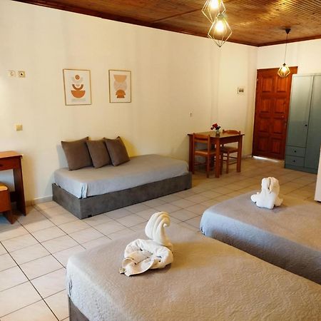 Peroulades  Alex Katerina Apartments מראה חיצוני תמונה