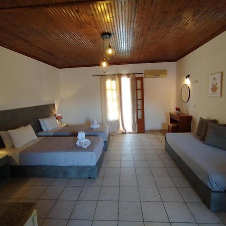 Peroulades  Alex Katerina Apartments מראה חיצוני תמונה